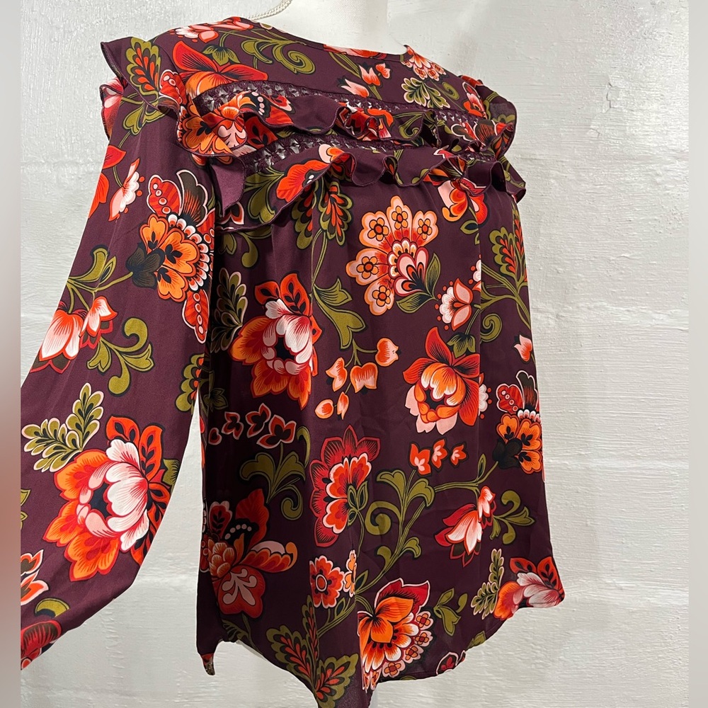 LOFT FLORAL PULLOVER TOP WITH RUFFLE DETAIL (a239) - Picture 7 of 14